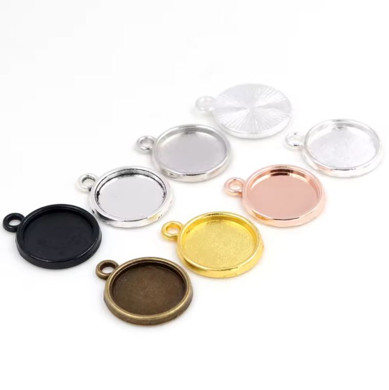 Round Bezel Pendant 30mm - Gold or Black